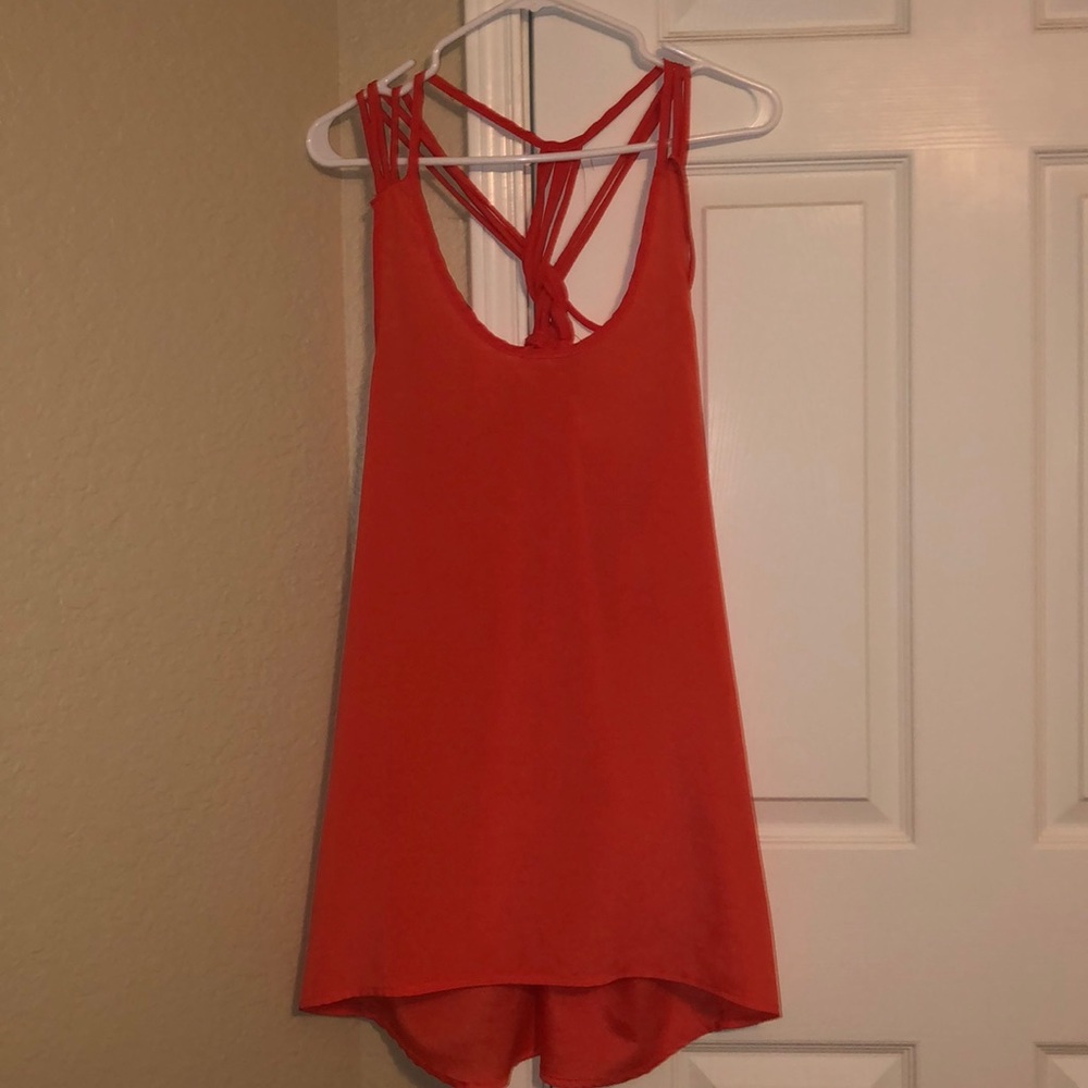 Flowy tank top with floral tights